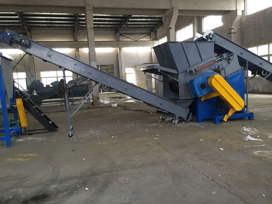 Kalite  380V 22kw Industrial Single Shaft Shredder Machine Fabrika