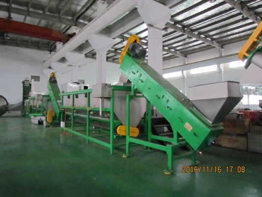 300kg / h, 500kg / h, 1000kg / h HDPE şişeler kırma ve çamaşır makinesi