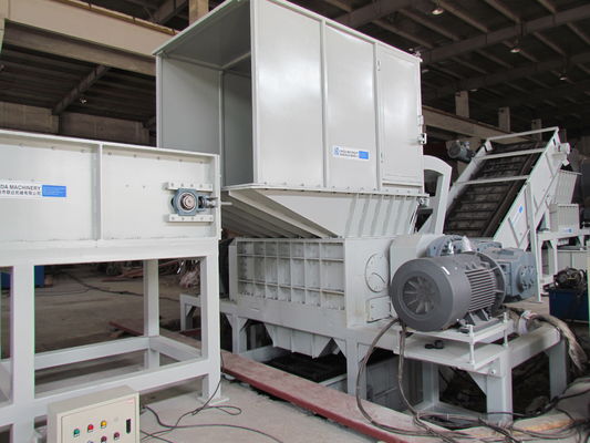22 * 2kw 20rpm Katı Atık Çift Şaftlı Parçalama Makinesi
