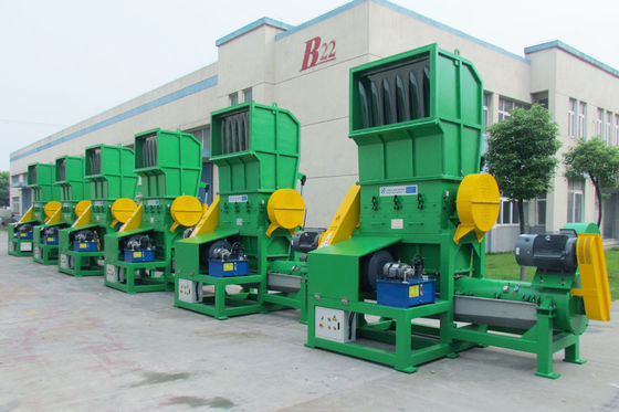 4 adet Sabit Bıçaklı 75kw Jumbo Torba Atık Plastik Kırıcı