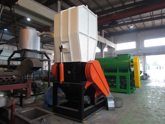 Ayarlanabilir Bıçaklar 30kw V Kesme Plastik Kırma Makinesi
