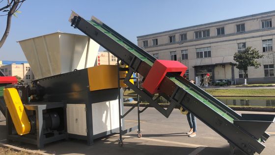 Elektrikli 45kw 700kg / H Dokuma Çanta Parçalayıcı PE PP Filmler