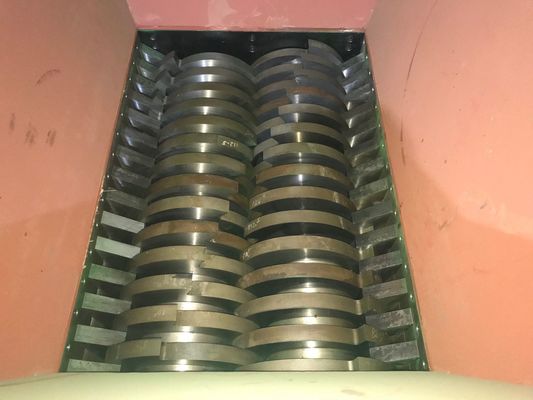 18.5kw İkiz Şaft Parçalayıcı Makinesi, Dayanıklı lastik parçalama makinesi