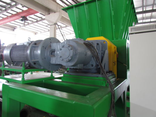 18.5kw İkiz Şaft Parçalayıcı Makinesi, Dayanıklı lastik parçalama makinesi