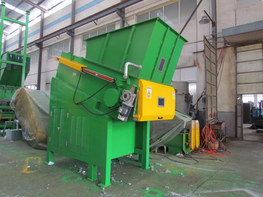 Tek Şaftlı Jumbo Plastik Poşet Parçalama Makinesi