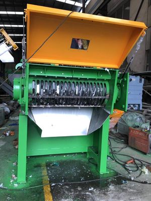 87 adet Döner Bıçak 55kwx2 Tek Şaftlı Parçalama Makinesi