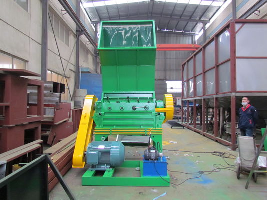 1500kg / H 90kw PE Filmler Plastik Kırma Makinesi